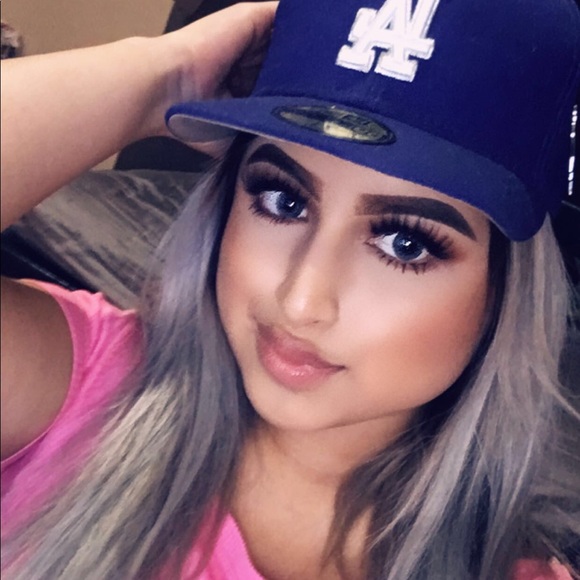 Meet your Posher, Berenice - Picture 1 of 1